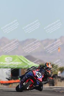 media/Oct-30-2025-Racers Edge (Thu) [[dabbdaf680]]/2-A Group/Session 2 (Turn 16)/